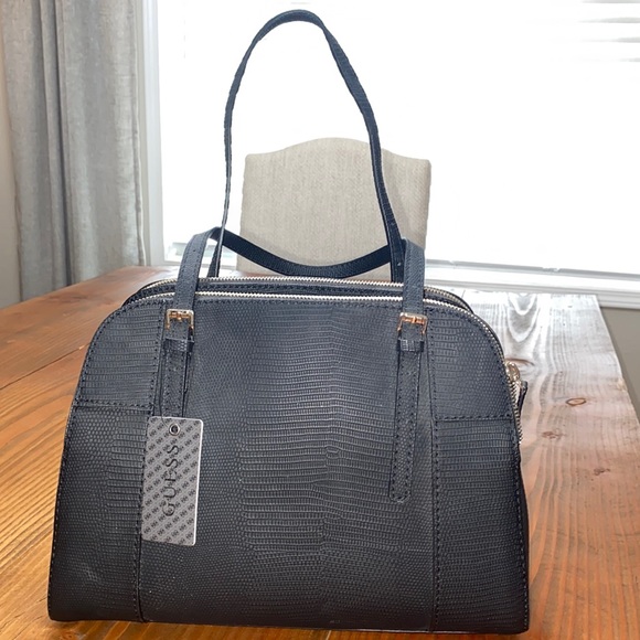 BRAND NEW Black Huntley Guess Bag - Picture 2 of 4